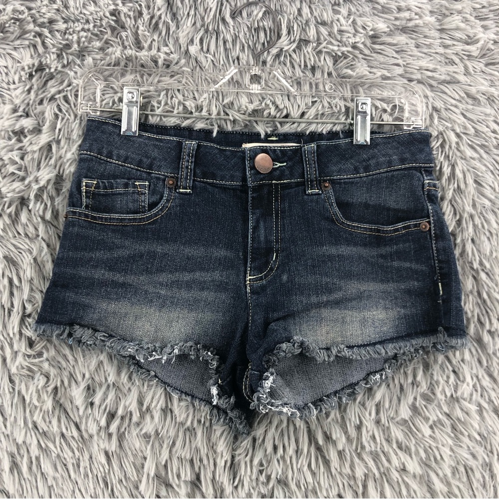 No Boundaries Shorts Womens Size 5 Denim Booty Frayed Hems - Picture 3 of 7